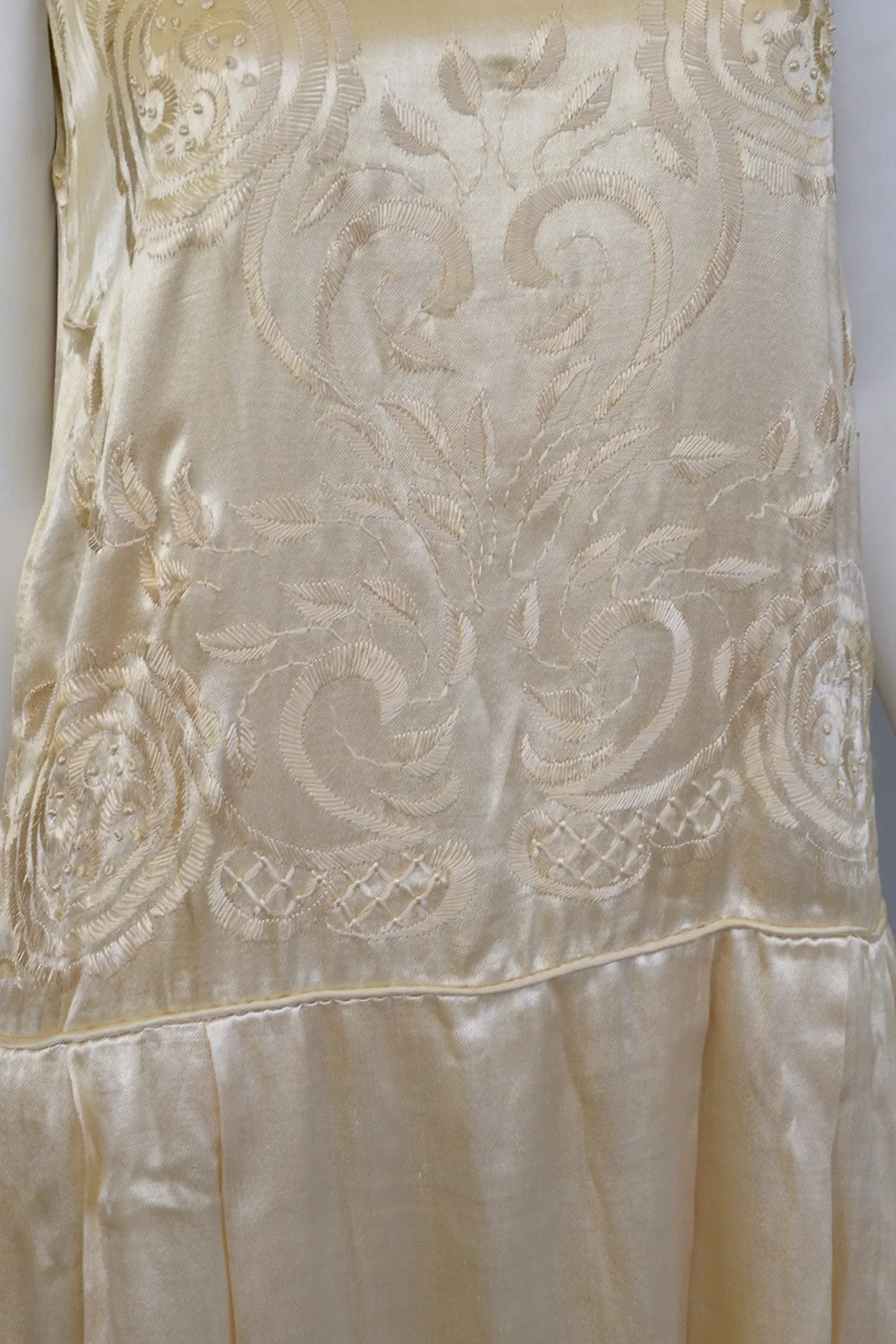 1920s Embroidered Satin Vintage Flapper Wedding Dress