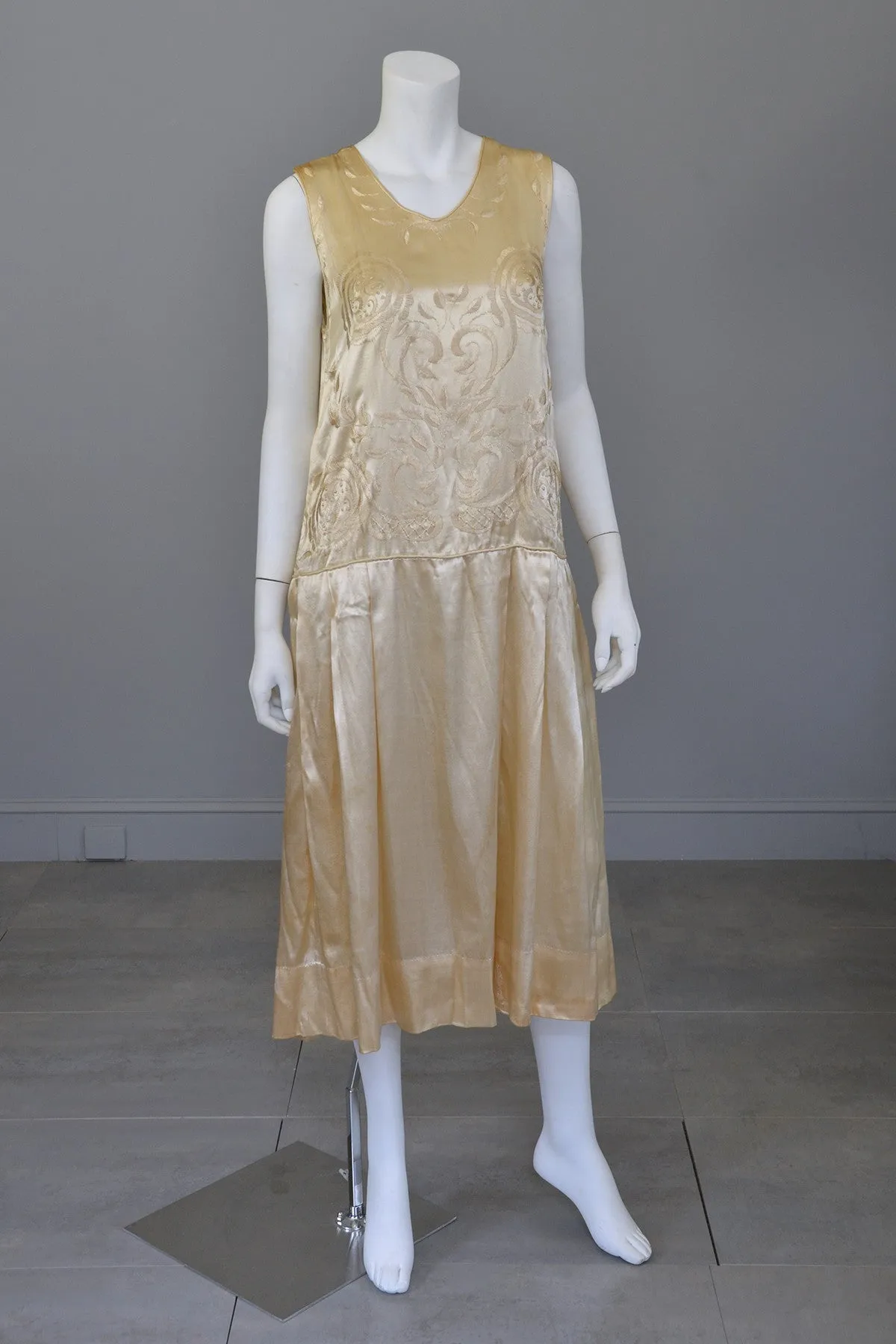 1920s Embroidered Satin Vintage Flapper Wedding Dress