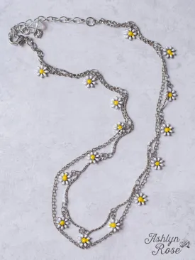 Gilded Blooms: Embrace Spring with the Silver Daisy Pendant Necklace